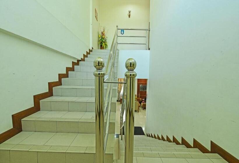 فندق Super Capital O 90434 Marmoris House