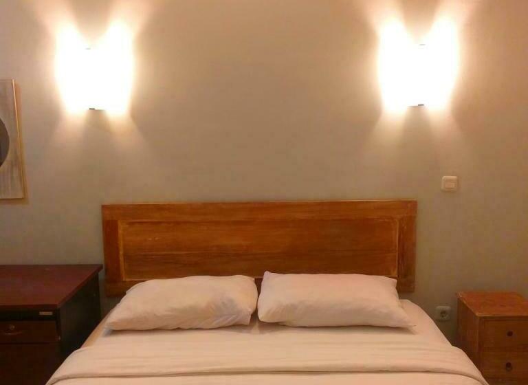 Urbanview Hotel Wayan Mansion