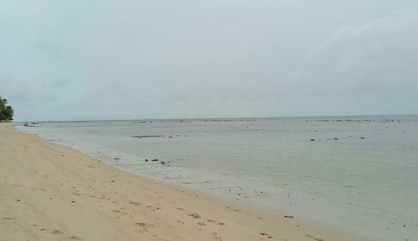 Пансион Coco Sea Bangpo Resort