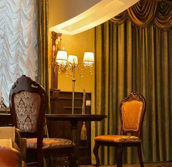 פנסיון Old School Villa