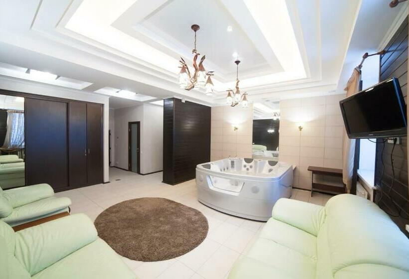 פנסיון Old School Villa