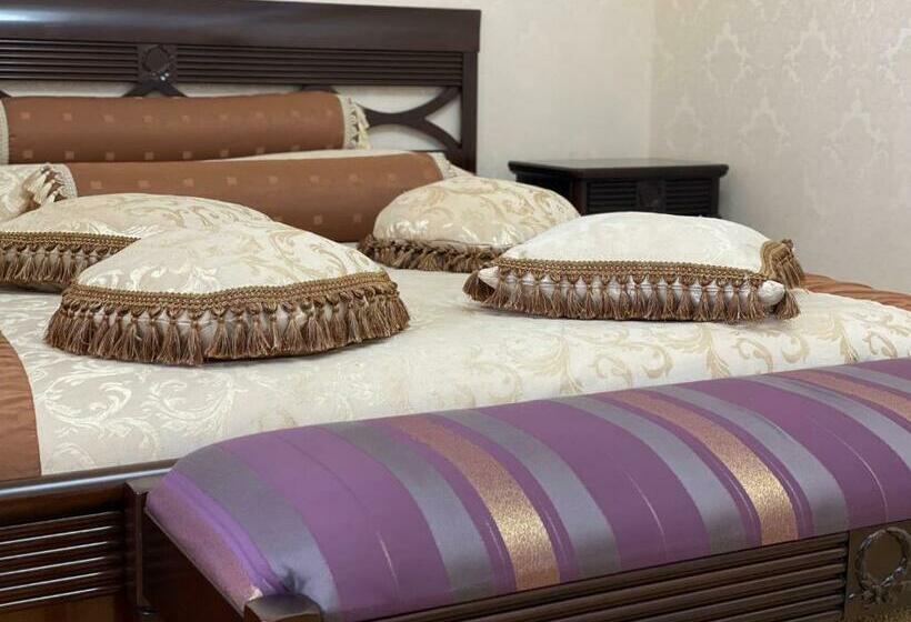 פנסיון Old School Villa