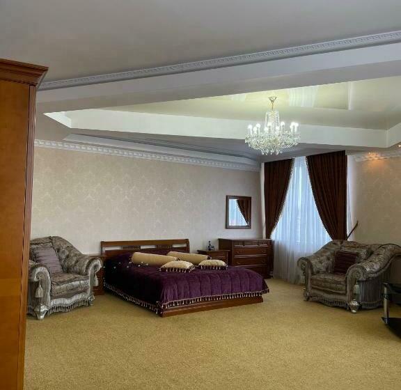 פנסיון Old School Villa