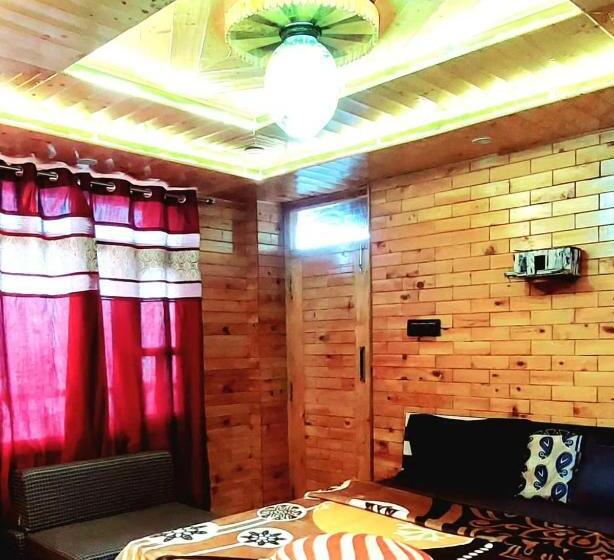 住宿加早餐  Back Wood Stays Cheog