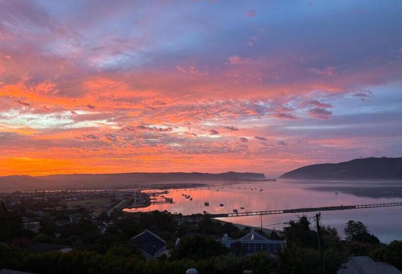 住宿加早餐  De View