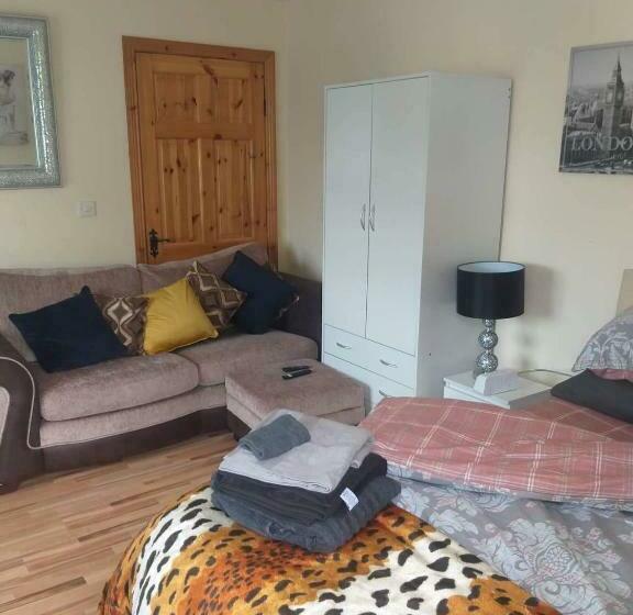 住宿加早餐  Dolla