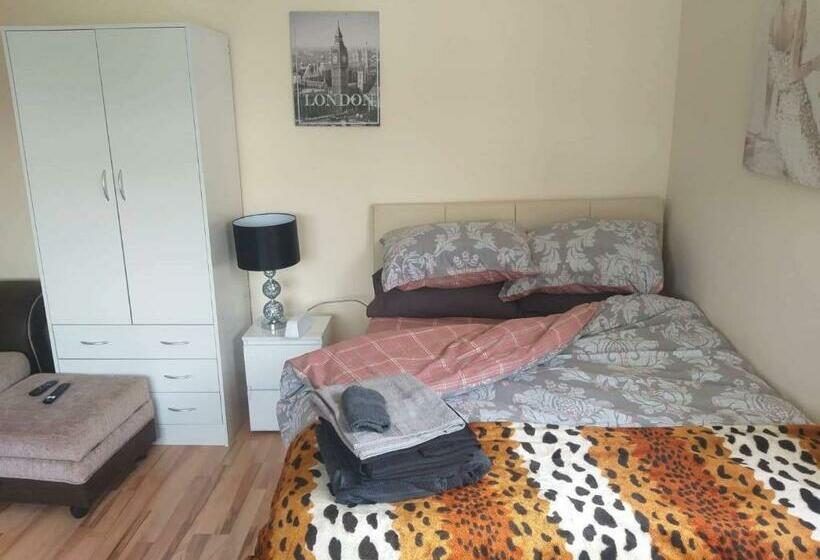 住宿加早餐  Dolla