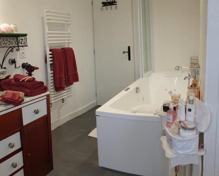 Bed and Breakfast Marie La Fée Endormie,  Breizh Buffet  & Balnéo