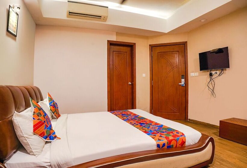 Fabhotel Divine Casa