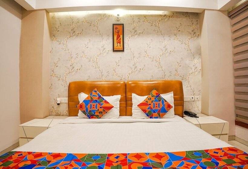 Fabhotel Divine Casa