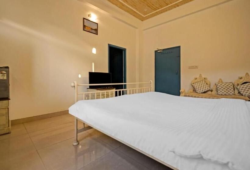 Hotel Collection O  Twilight Classic