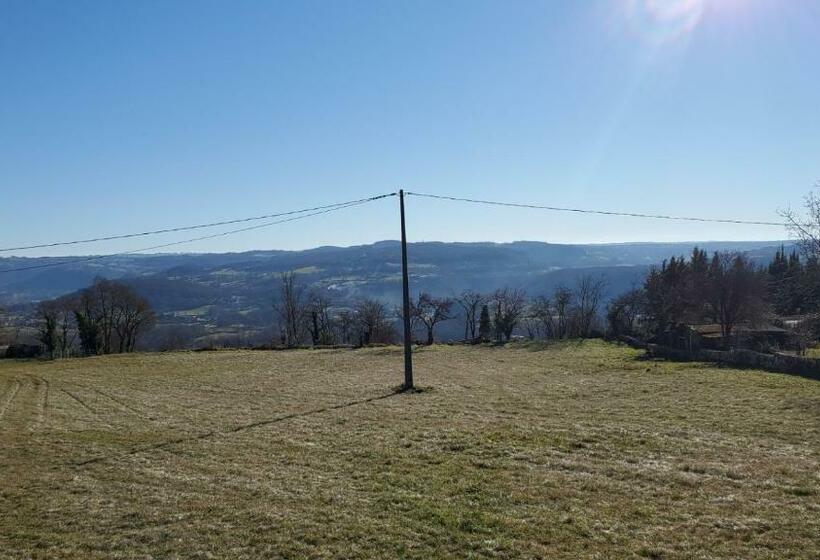 מלון כמוסות Cazelle