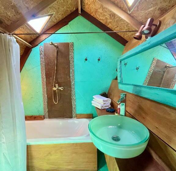 هتل کپسول Domosdemar