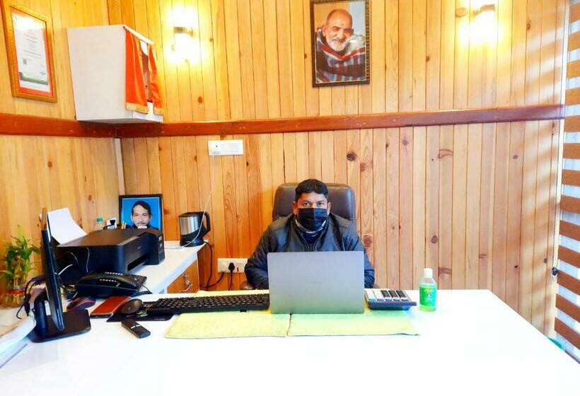 Отель Dev Chhaya