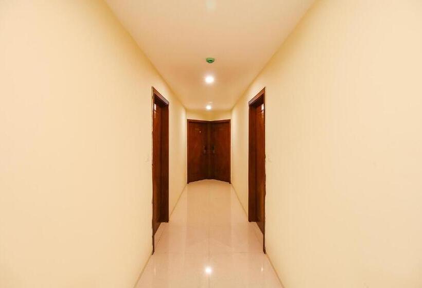 Fabhotel Divine Casa