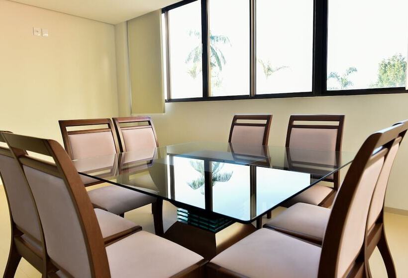 ホテル Plaza Garden