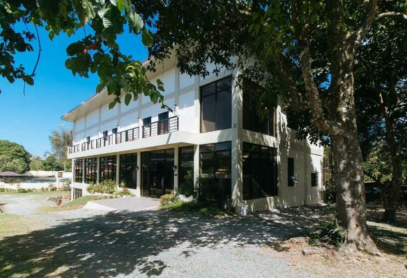 בית מלון כפרי Precious Garden Events Place Cavite