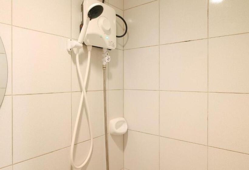 Szálloda Reddoorz @ Malibu Room Bf International Las Pinas