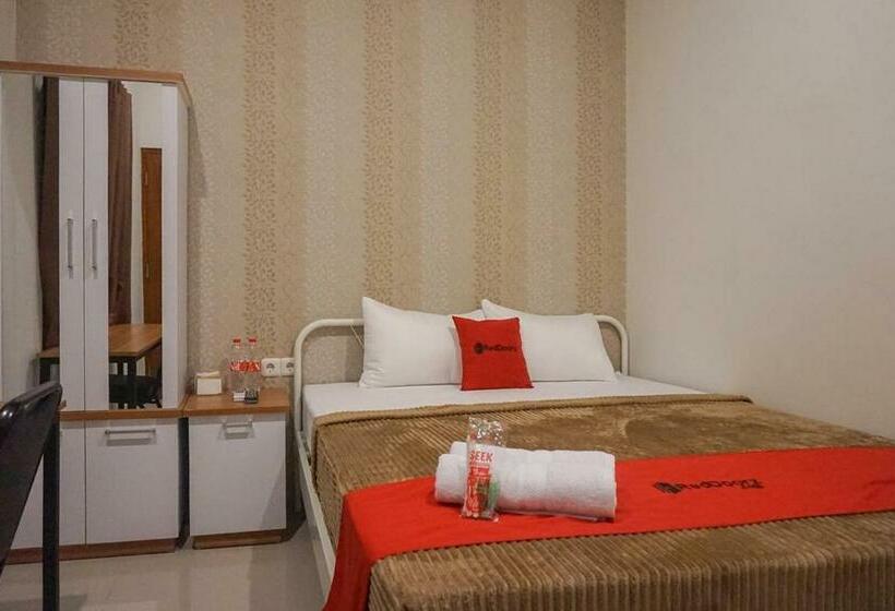 בית מלון כפרי Reddoorz Plus @ Karangploso