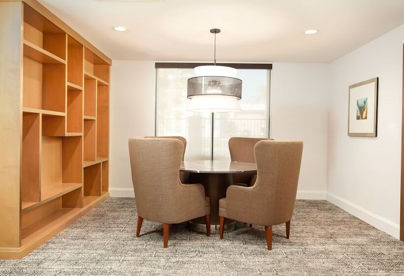 فندق Staybridge Suites   San Bernardino   Loma Linda