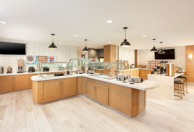 فندق Staybridge Suites   San Bernardino   Loma Linda