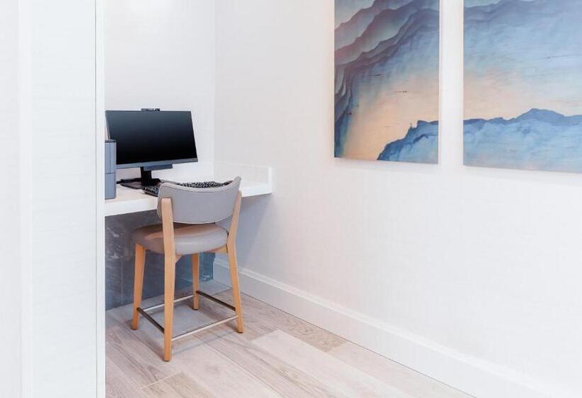 فندق Staybridge Suites   San Bernardino   Loma Linda