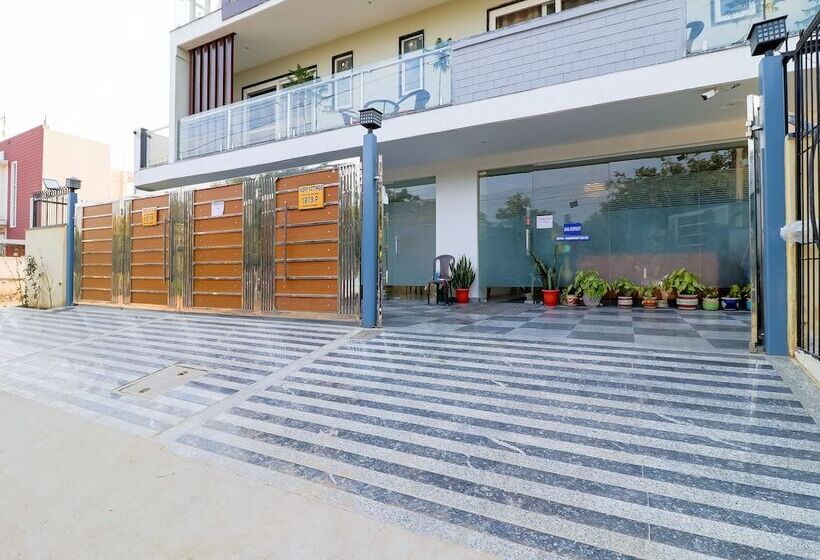 酒店 Treebo Rejoice 52   3km From Huda City Metro Station