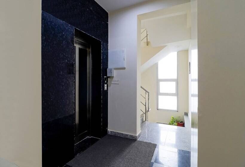 酒店 Treebo Rejoice 52   3km From Huda City Metro Station