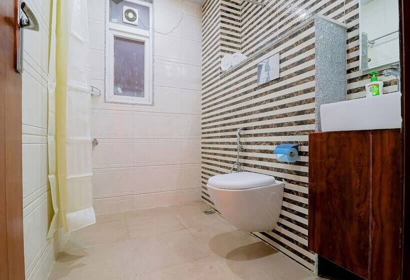 酒店 Treebo Rejoice 52   3km From Huda City Metro Station