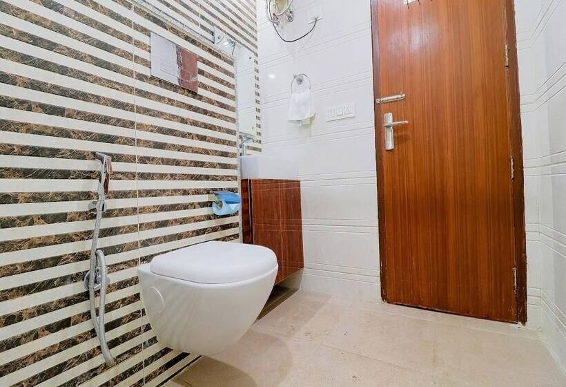 酒店 Treebo Rejoice 52   3km From Huda City Metro Station