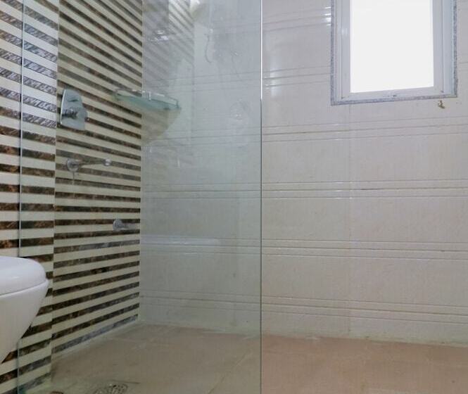 酒店 Treebo Rejoice 52   3km From Huda City Metro Station