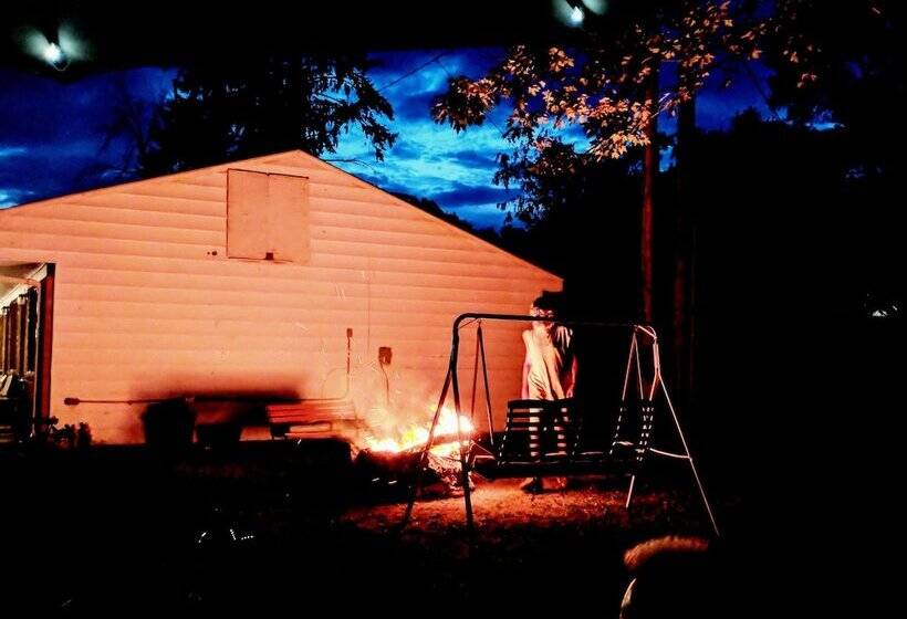 汽车旅馆  In Town Inn