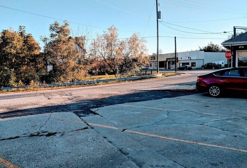 汽车旅馆  In Town Inn