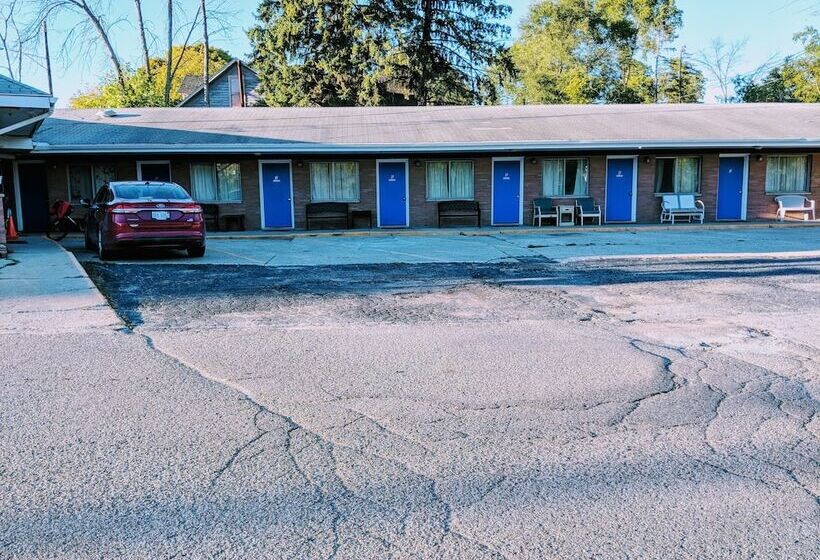 汽车旅馆  In Town Inn