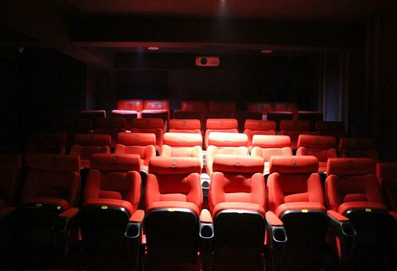 Paraiso Resort & Club