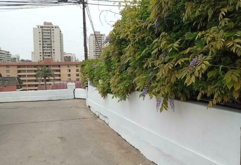 بنسيون Hostal Tres Casas