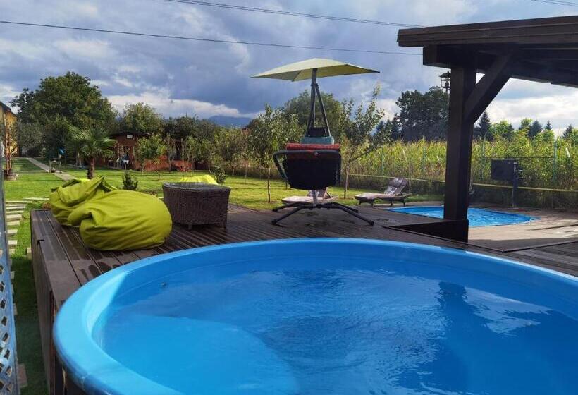 膳宿费 Janine Garden