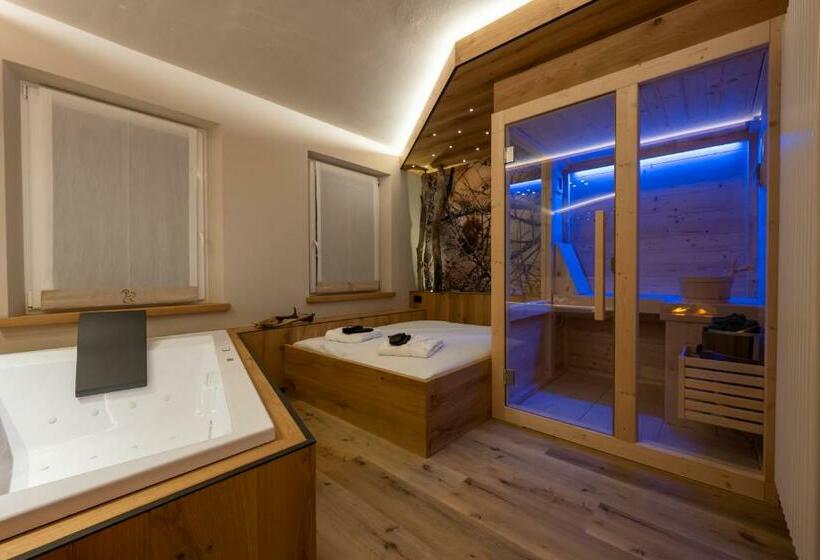 ペンション Teverone Suites & Wellness