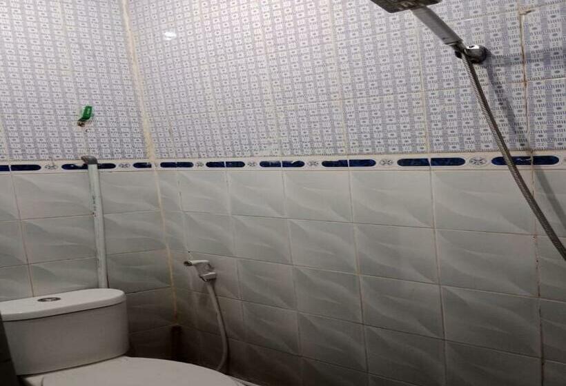 פנסיון Wisma Tenrisannae