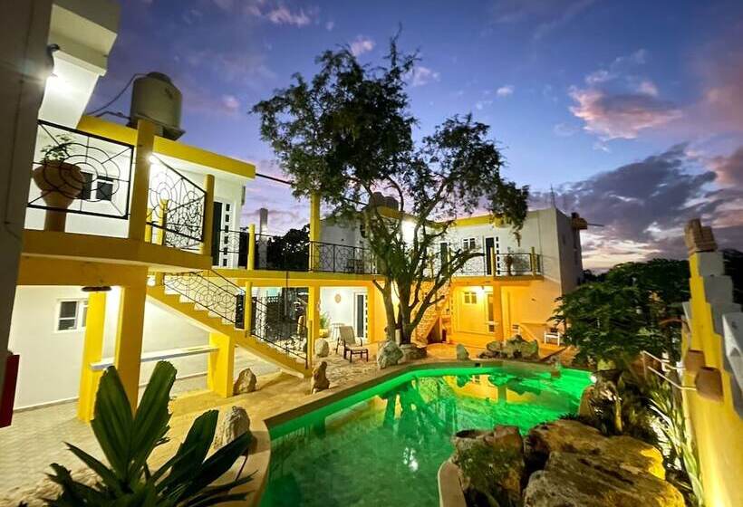 تختخواب و صبحانه Buenosdías Izamal