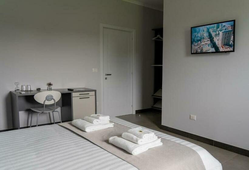 Bed and Breakfast Skyline Rooms & Suites