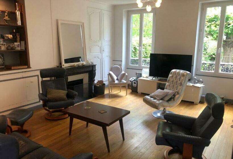 ベッドアンドブレックファースト Villa Eugénie Melun