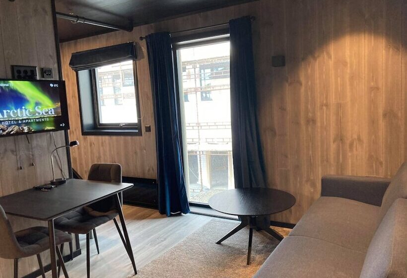 فندق Arctic Sea