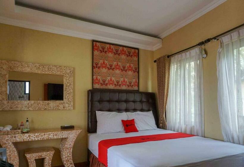 ホテル Reddoorz Plus @ Bukit Sekipan Tawangmangu