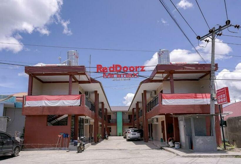فندق Reddoorz Syariah Near Bukit Teletubbies Padangsidempuan