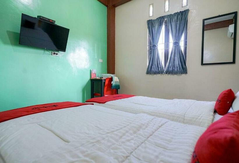 فندق Reddoorz Syariah Near Bukit Teletubbies Padangsidempuan