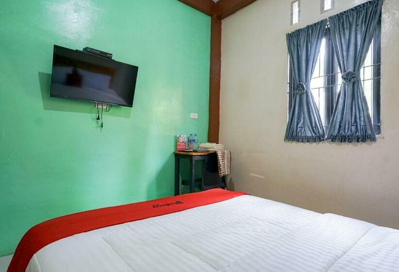 Отель Reddoorz Syariah Near Bukit Teletubbies Padangsidempuan