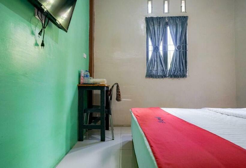 Отель Reddoorz Syariah Near Bukit Teletubbies Padangsidempuan