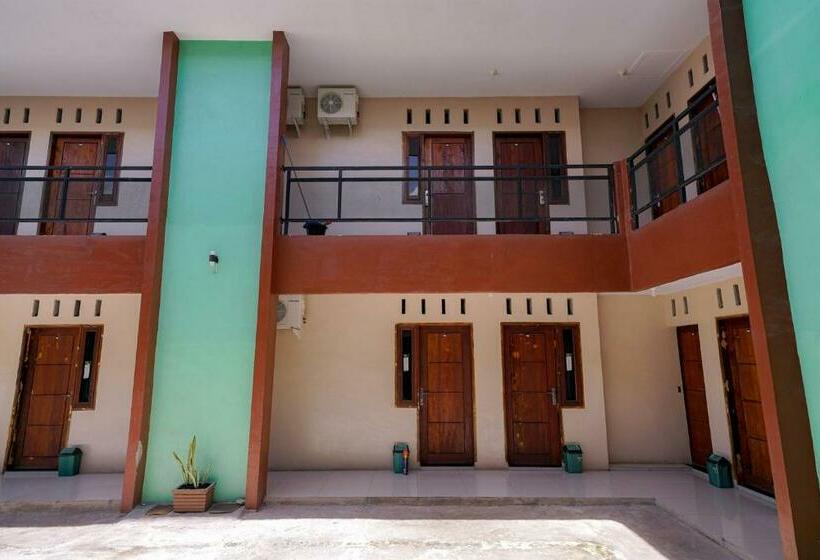 فندق Reddoorz Syariah Near Bukit Teletubbies Padangsidempuan