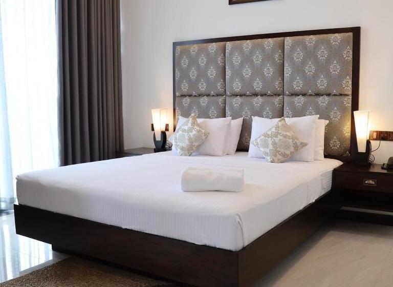 ホテル Riverbank Resort Gampola